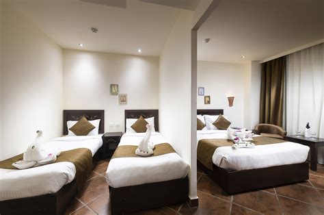what is adjoining room|hotel room with adjoining rooms.